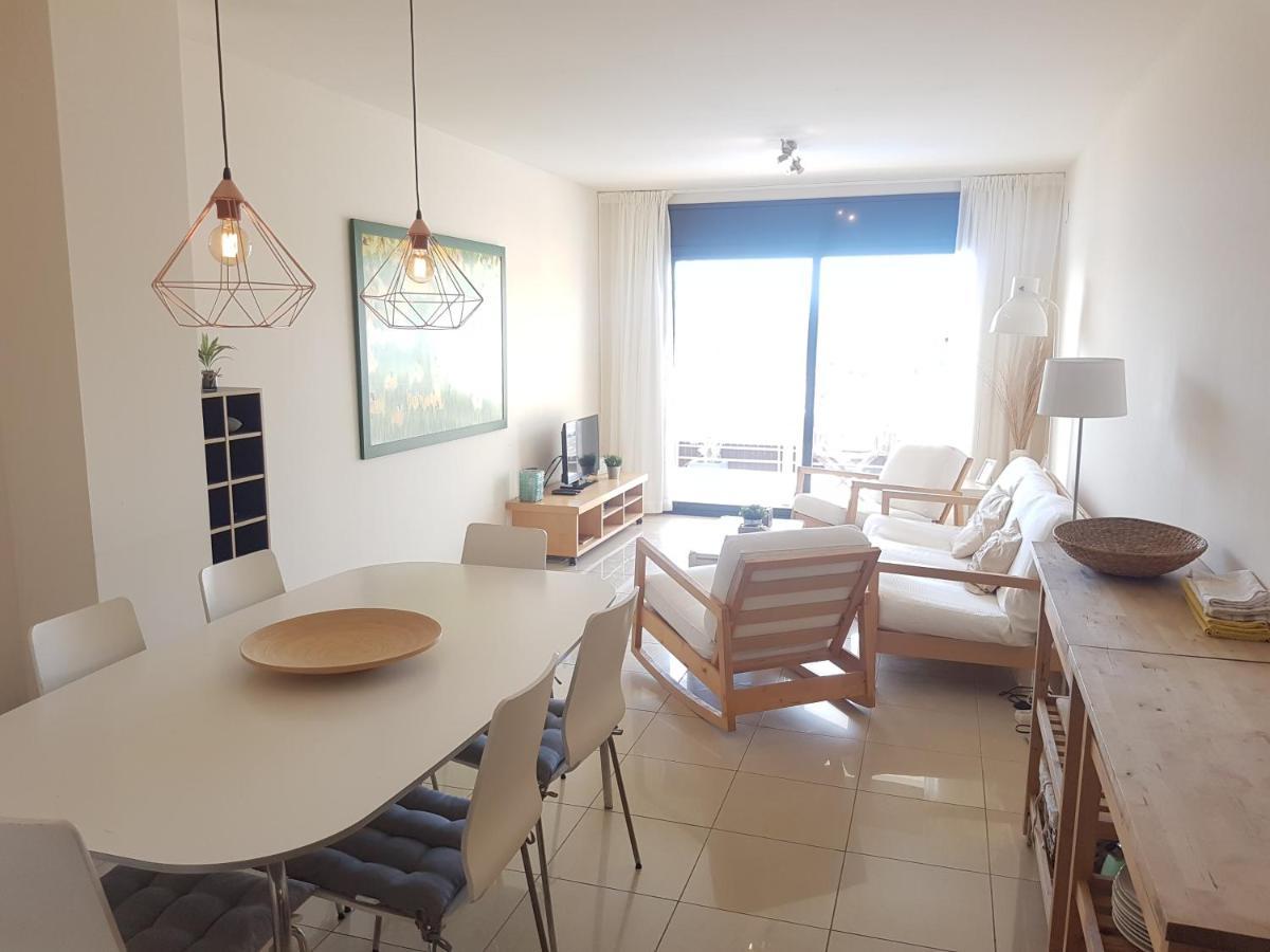 Beautiful Apartment 75M2 With View At The Beach, Pool, Parking Rosas Exteriör bild