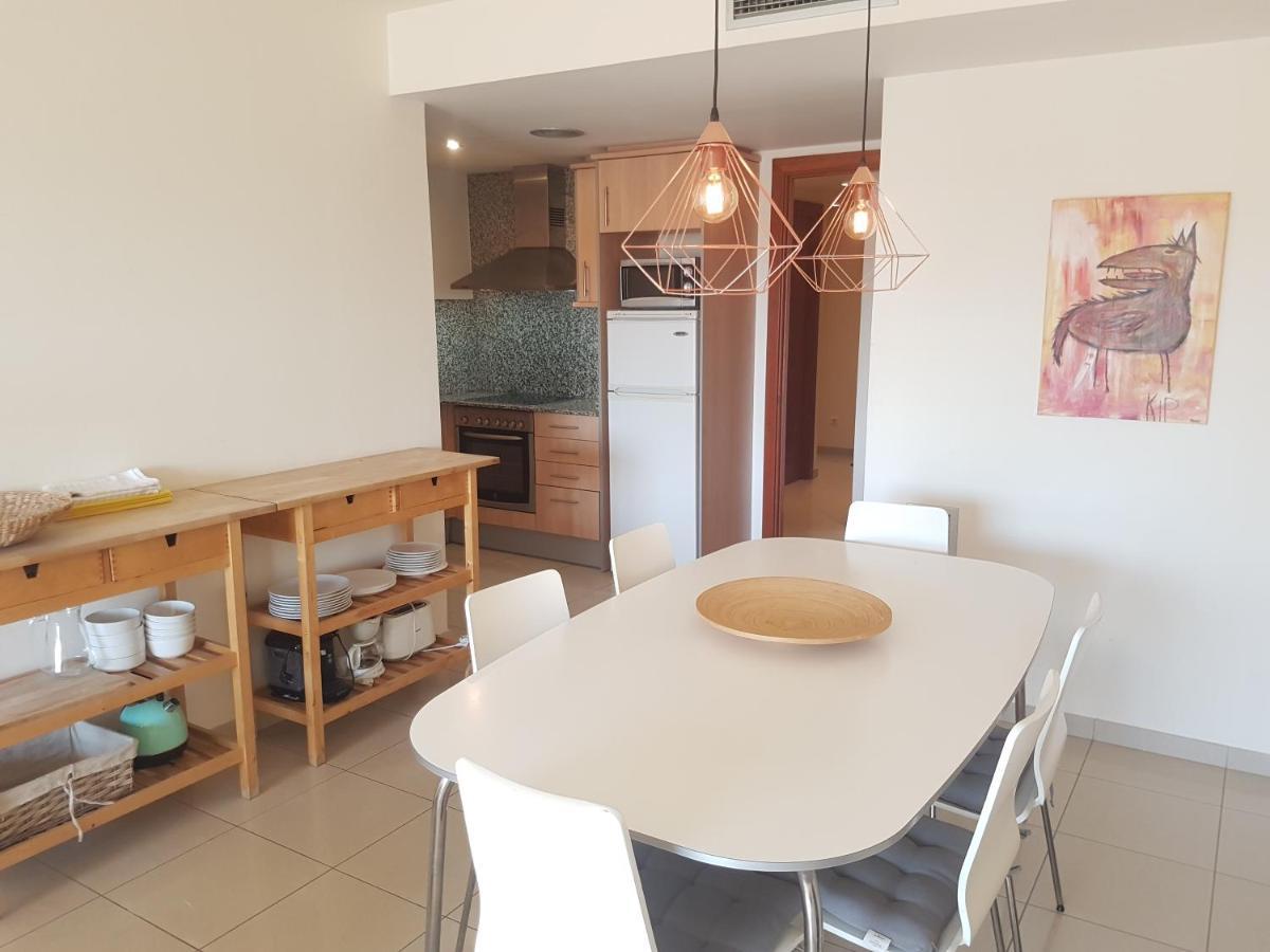 Beautiful Apartment 75M2 With View At The Beach, Pool, Parking Rosas Exteriör bild