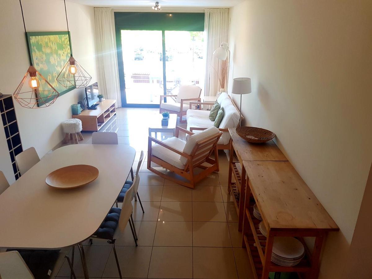 Beautiful Apartment 75M2 With View At The Beach, Pool, Parking Rosas Exteriör bild