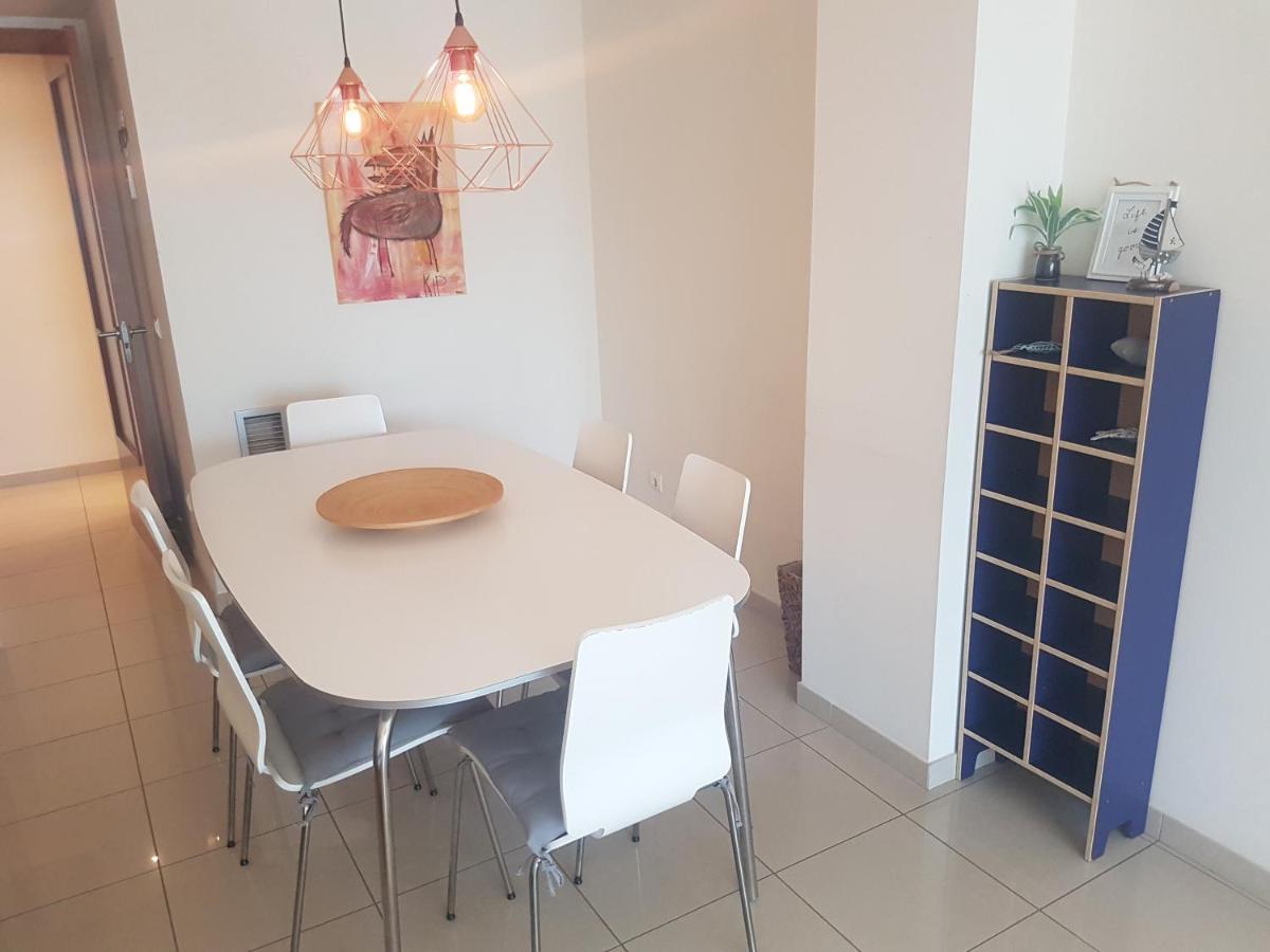 Beautiful Apartment 75M2 With View At The Beach, Pool, Parking Rosas Exteriör bild