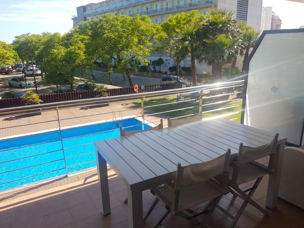 Beautiful Apartment 75M2 With View At The Beach, Pool, Parking Rosas Exteriör bild