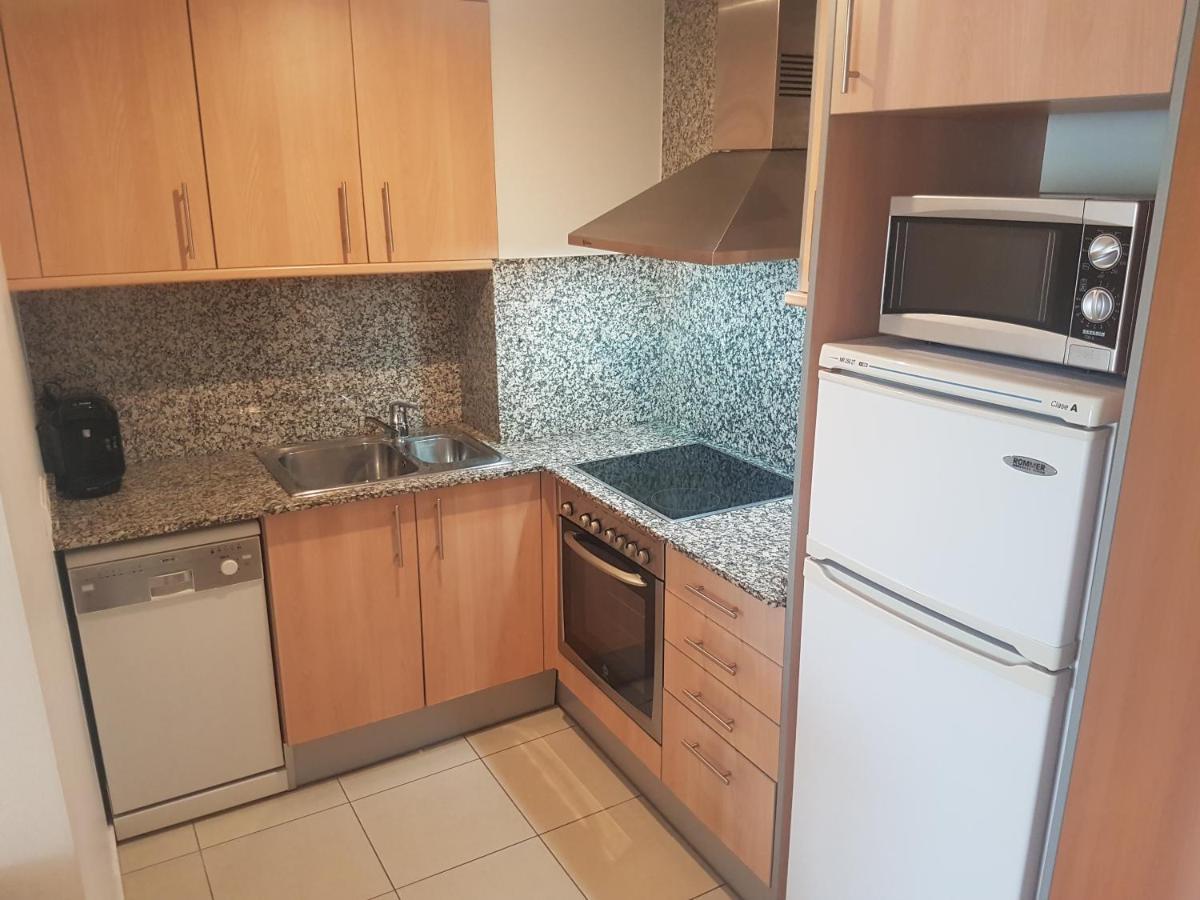 Beautiful Apartment 75M2 With View At The Beach, Pool, Parking Rosas Exteriör bild
